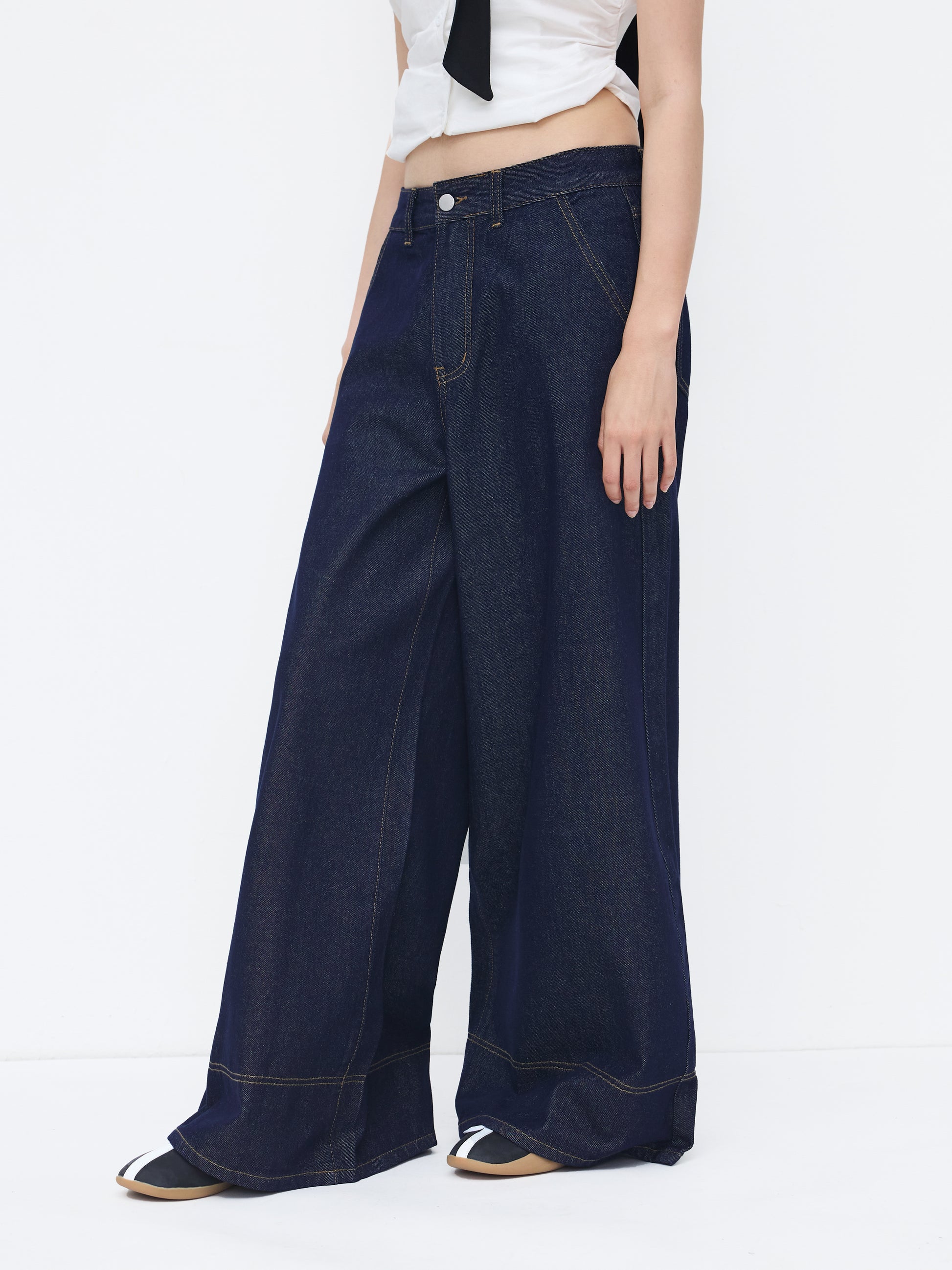 Petite Cider Denim Low Rise Wide Leg Jeans