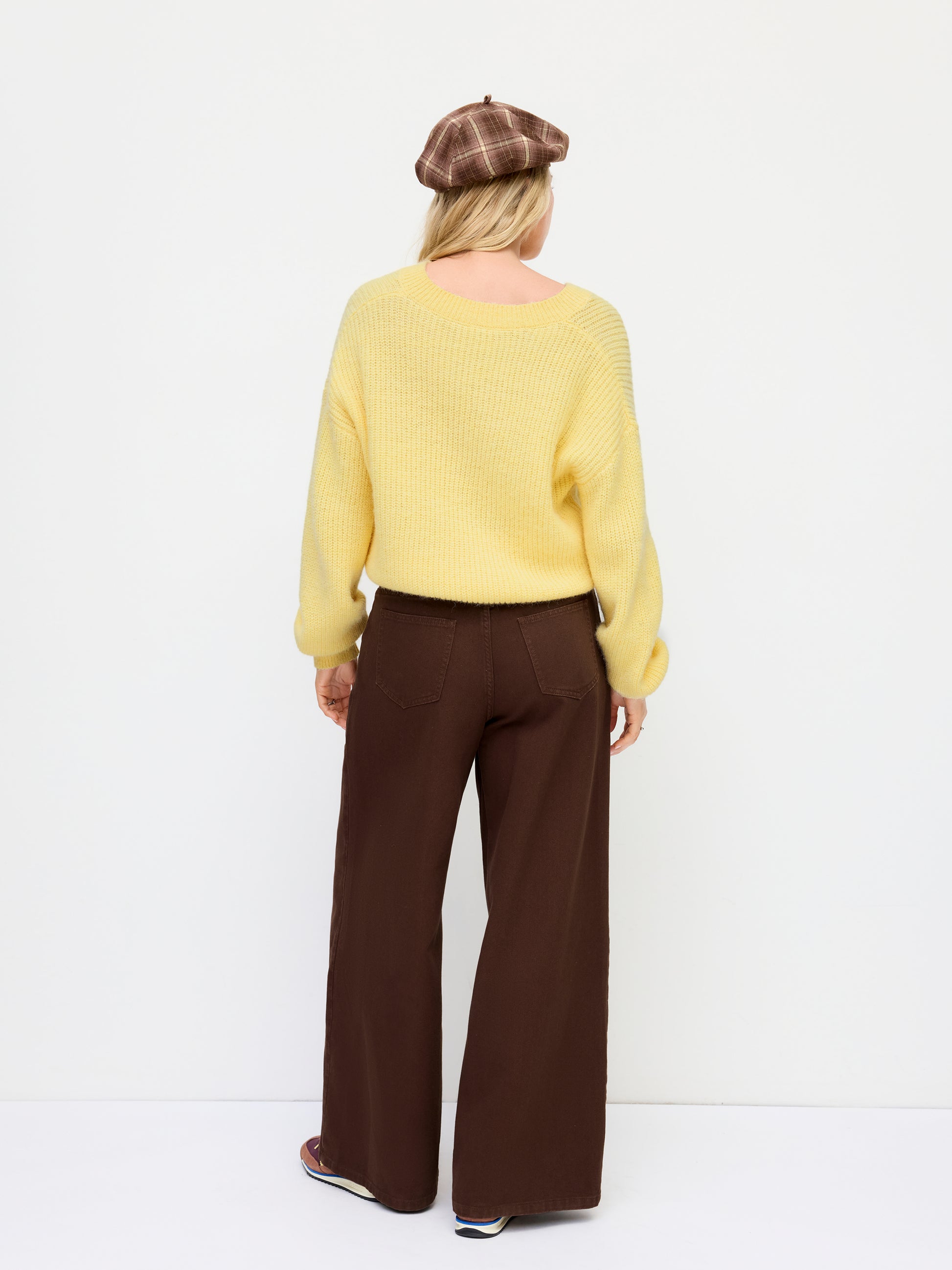 Denim Low Rise Pleated Wide Leg Jeans With Belt