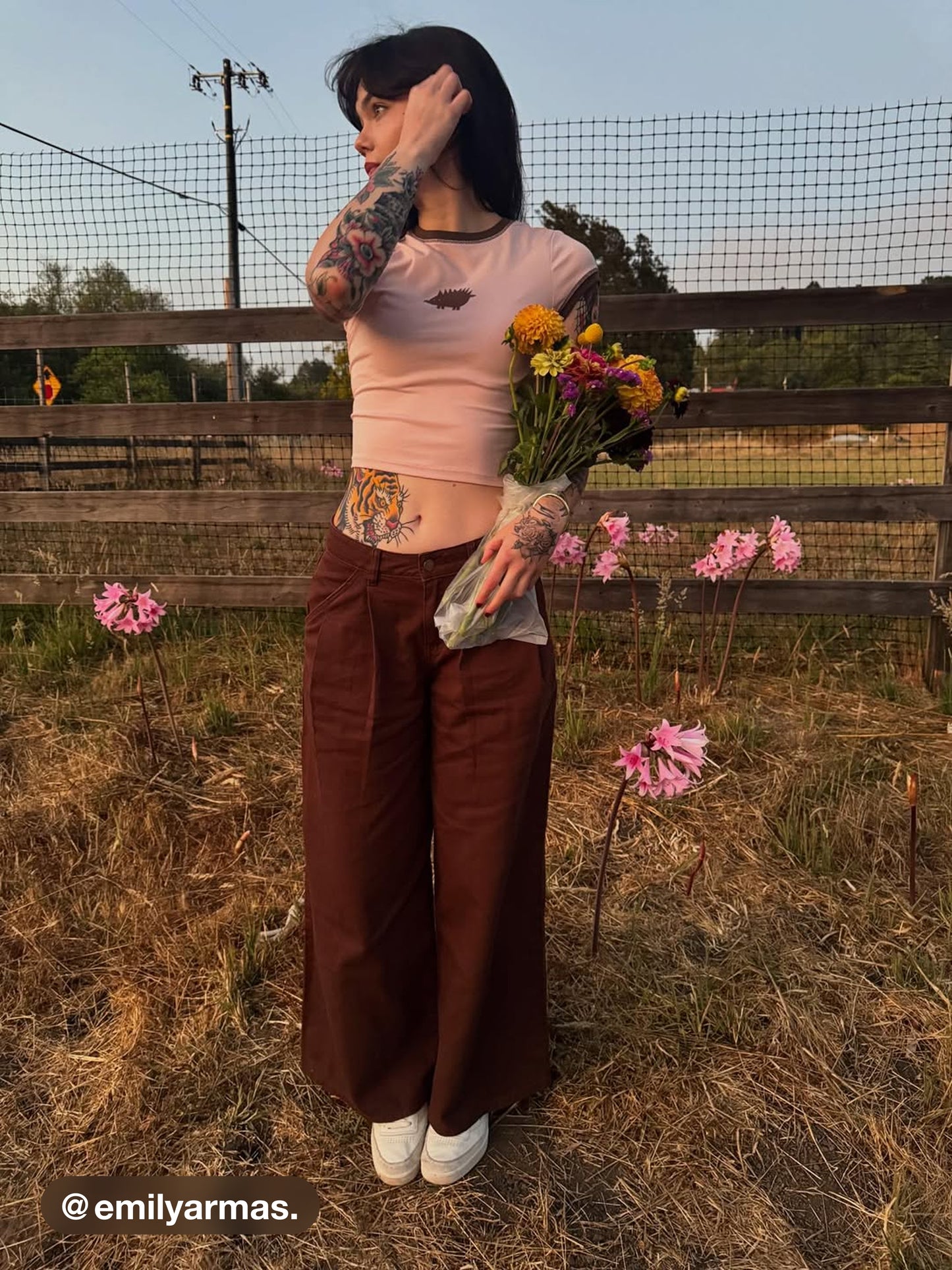 Denim Low Rise Pleated Wide Leg Jeans With Belt